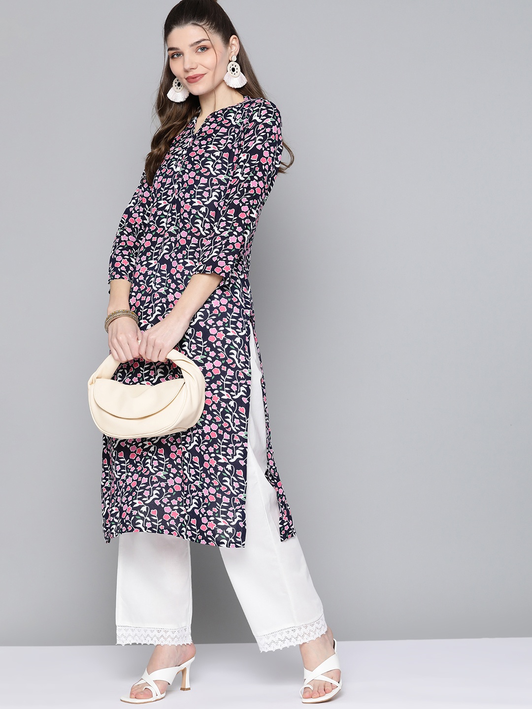 

HERE&NOW Women Navy Blue & Pink Floral Printed Kurta