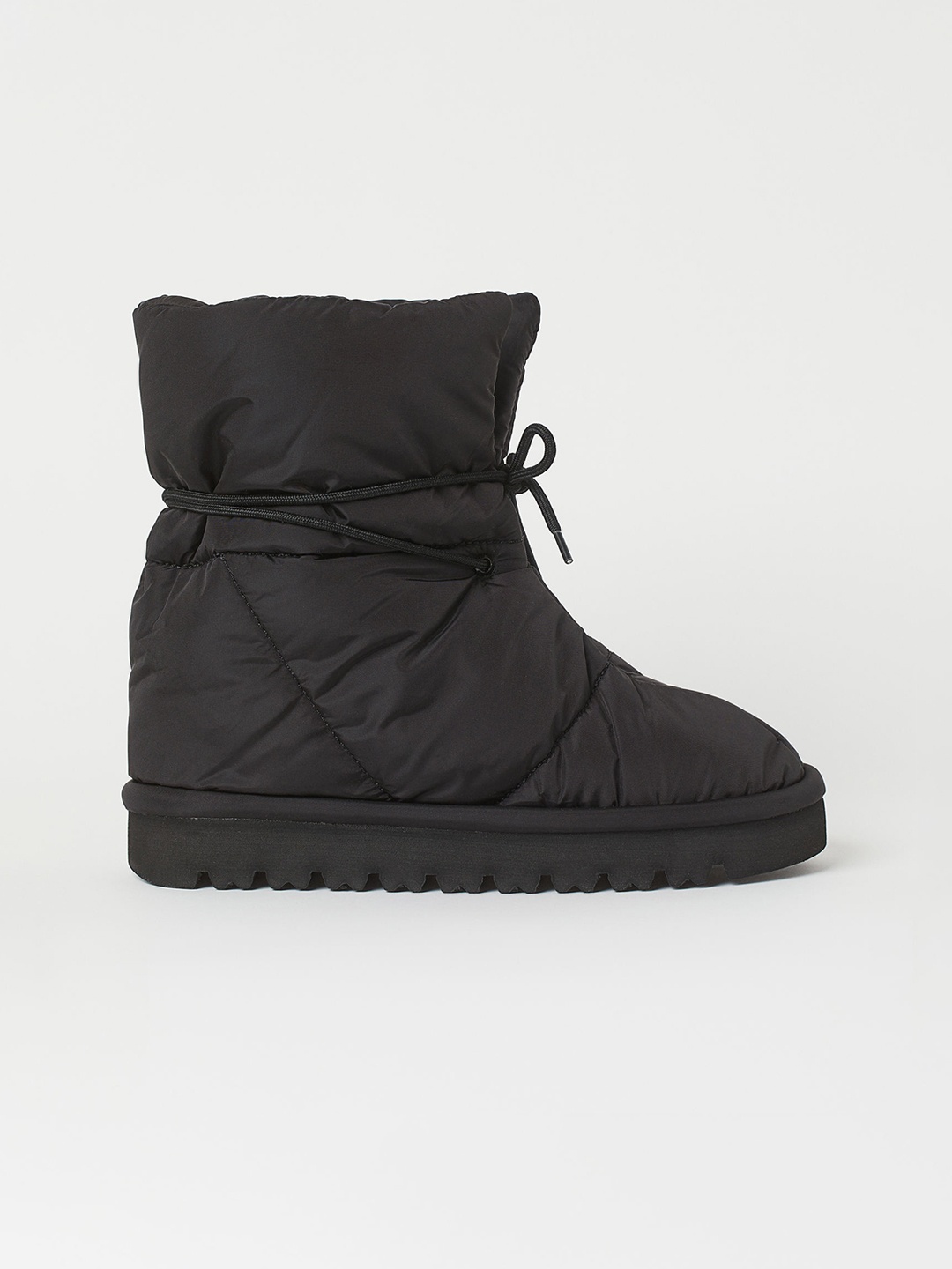 

H&M Women Black Solid Mid-Top Ankle-Laced Nylon Boots