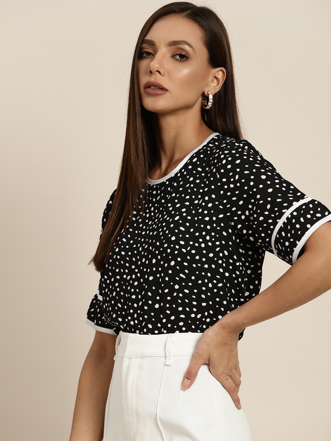 

her by invictus Black & White Printed Top with Contrast Edges
