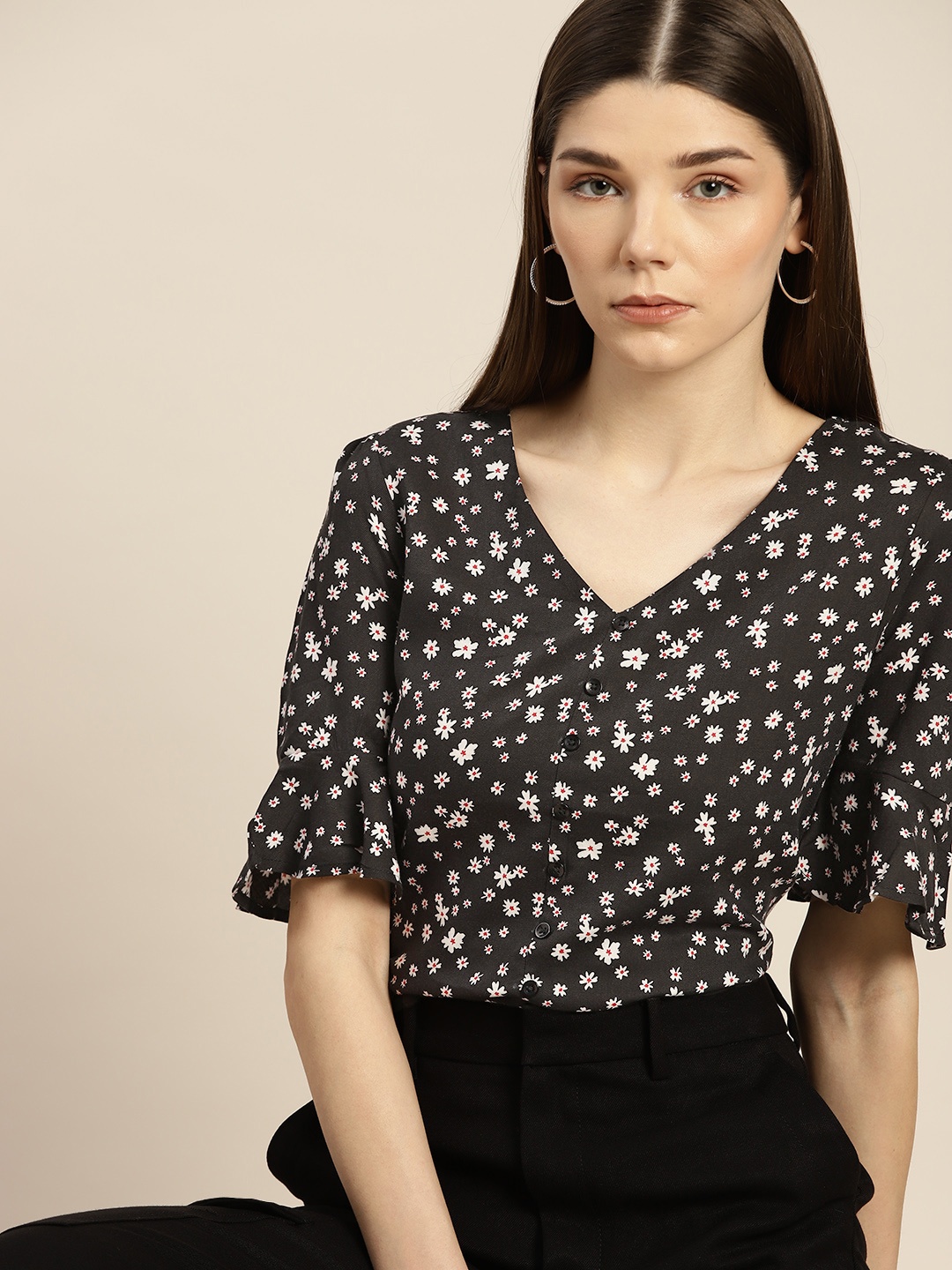 

her by invictus Women Black & White Floral Printed Top