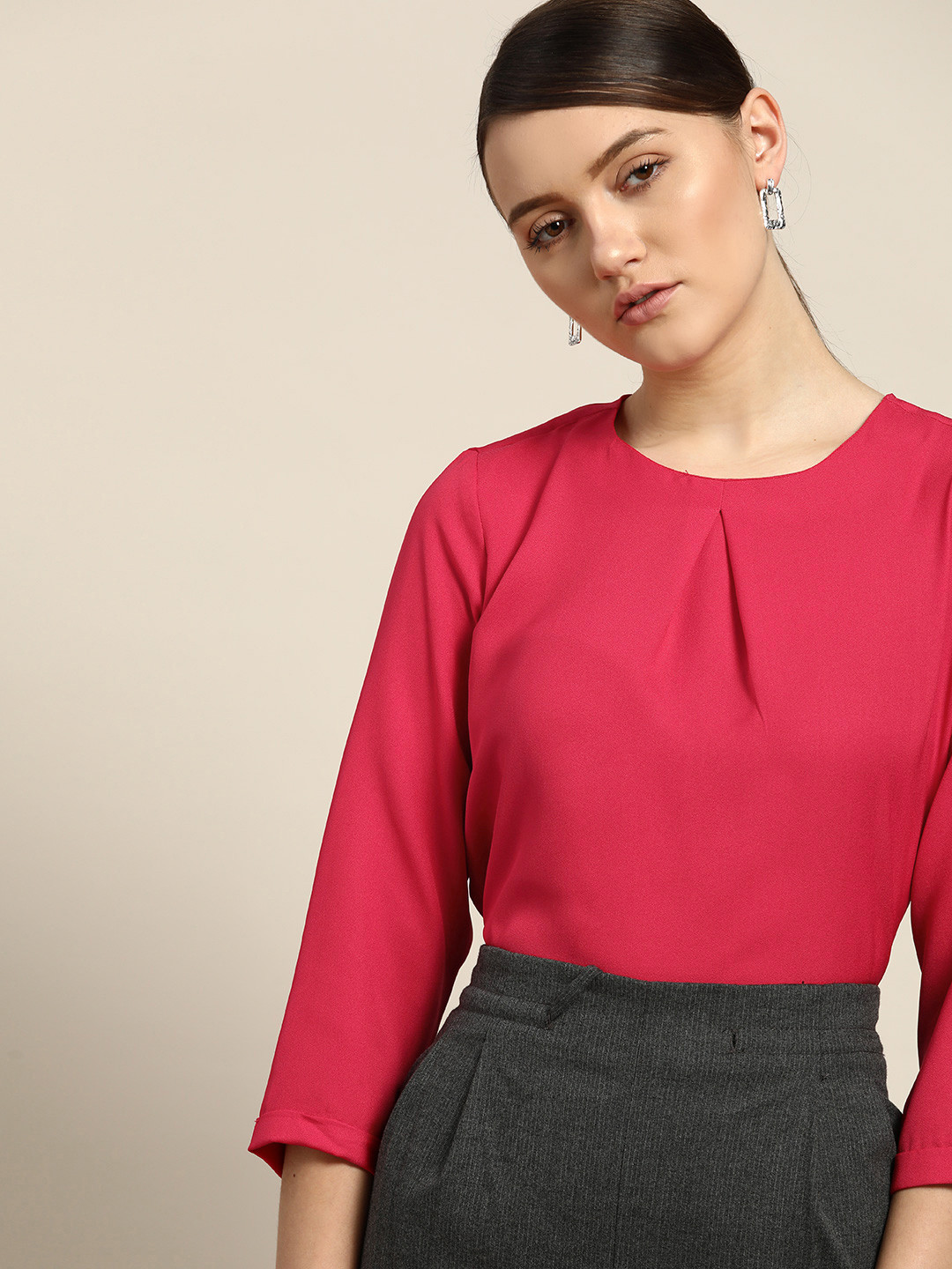

her by invictus Pink Solid Pleated Top