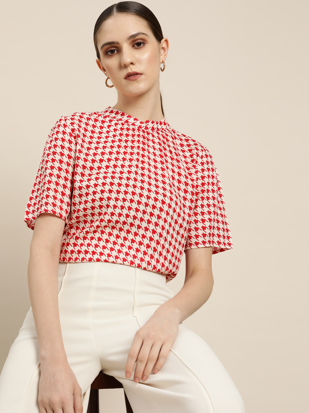 

her by invictus White & Red Abstract Print Top