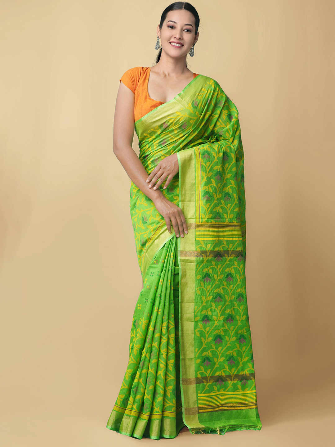 

Unnati Silks Green & Pink Pure Handloom Bengal Linen Saree