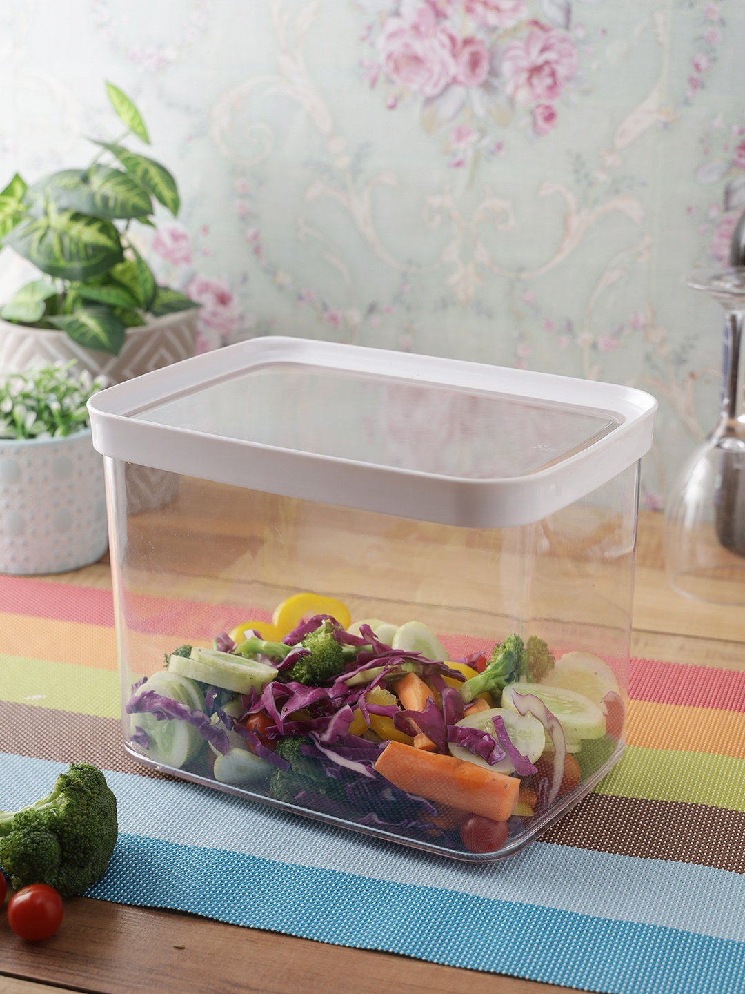 

Felli Transparent & White Solid Air Tight Food Container