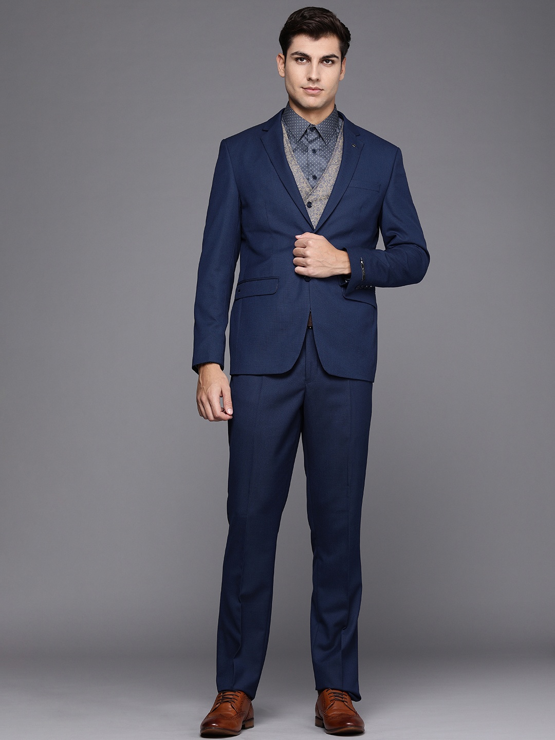 

Louis Philippe Men Blue Solid Slim-Fit Single-Breasted Formal Suit