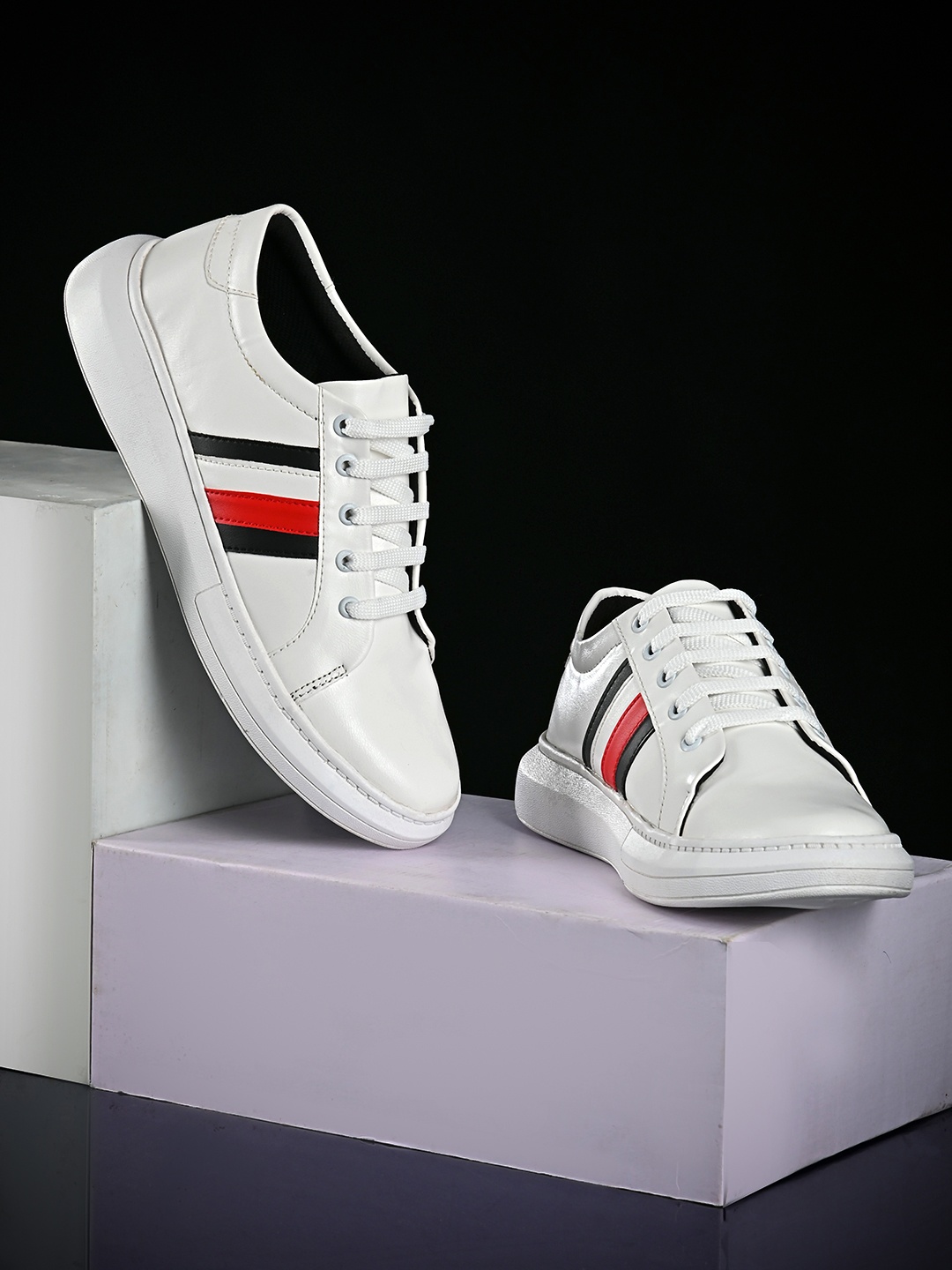 

The Roadster Lifestyle Co Men Off White Striped Leather Sneakers