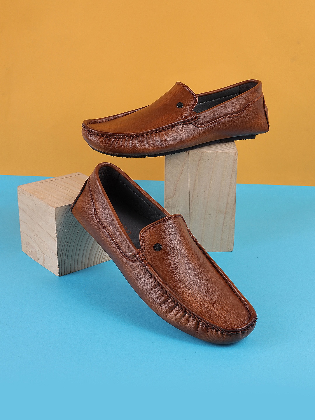 

Metro Men Tan Leather Loafers