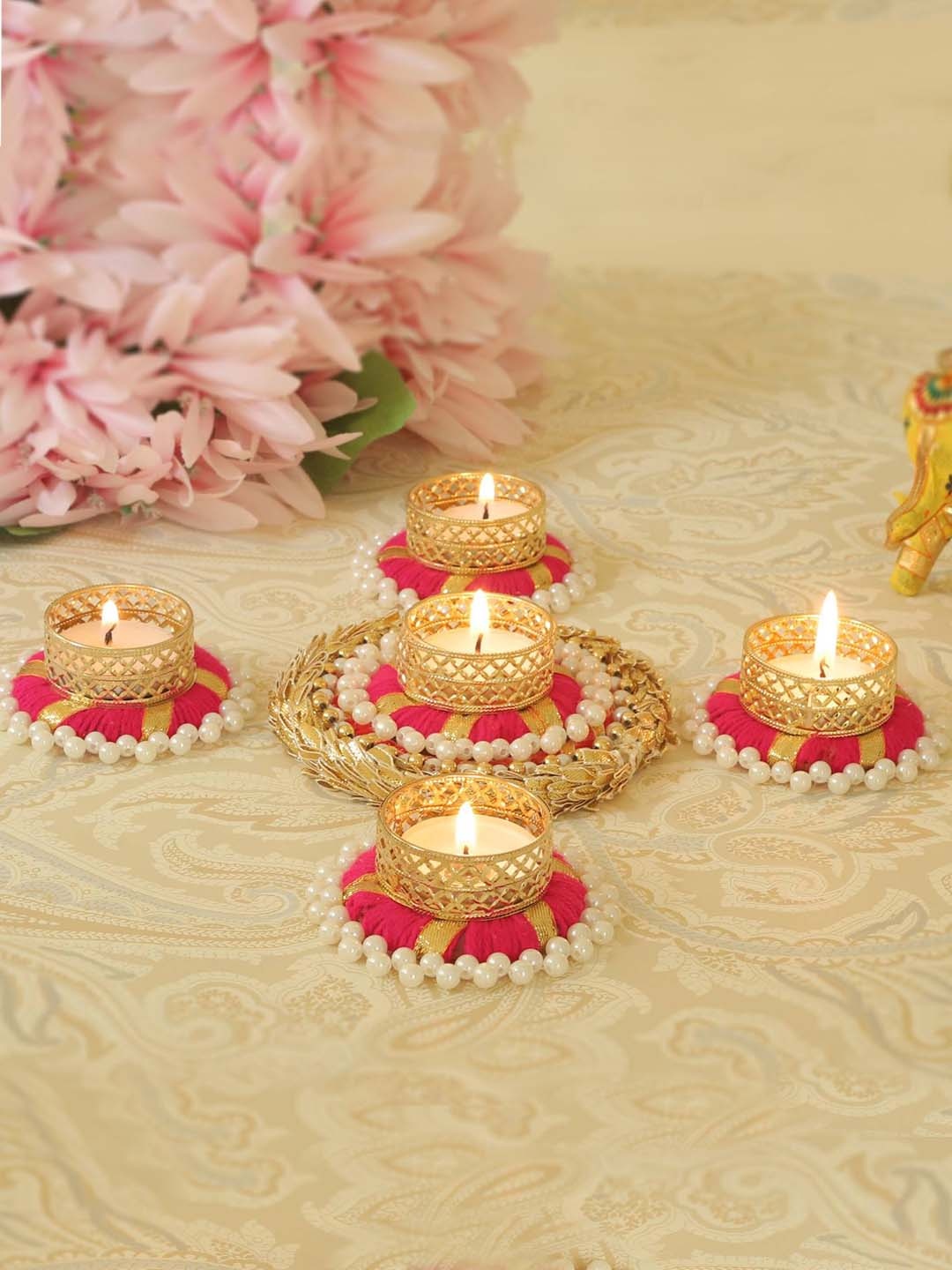 

TIED RIBBONS Gold-Toned & Pink Set Of 5 Decorative Candle Holders
