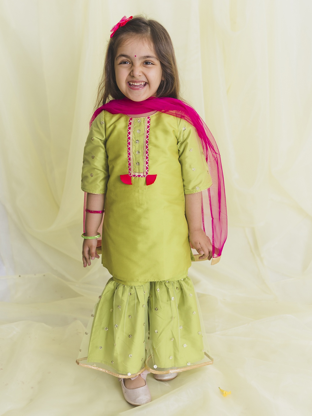 

SAKA DESIGNS Girls Green Regular Sequinned Kurta with Sharara & With Dupatta