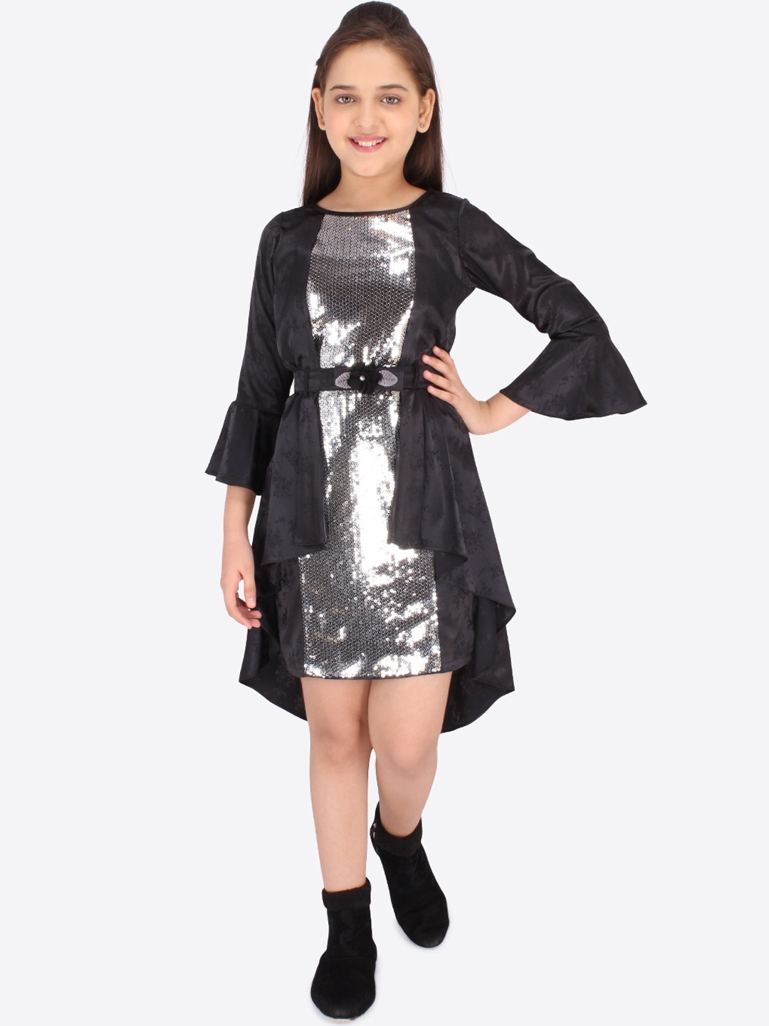 

CUTECUMBER Black Sequin Embellished Satin Dress