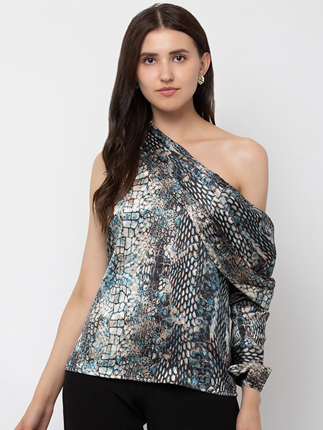 

DODO & MOA Black & Blue Animal One Shoulder Regular Top