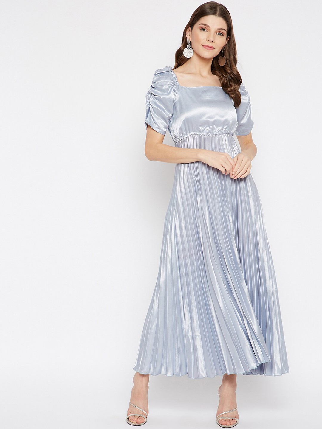 

U&F Blue Solid Fit & flared Maxi Dress