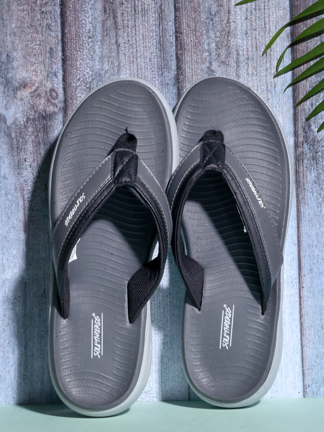 

Solethreads Men Grey & Black Thong Flip-Flops