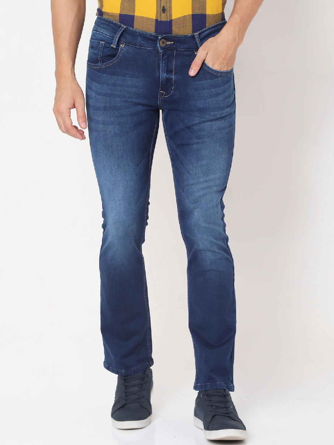 

Mufti Men Blue Heavy Fade Stretchable Jeans