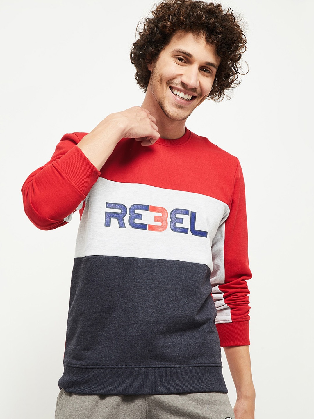 

max Men Red & Navy Blue Colourblocked Sweatshirt