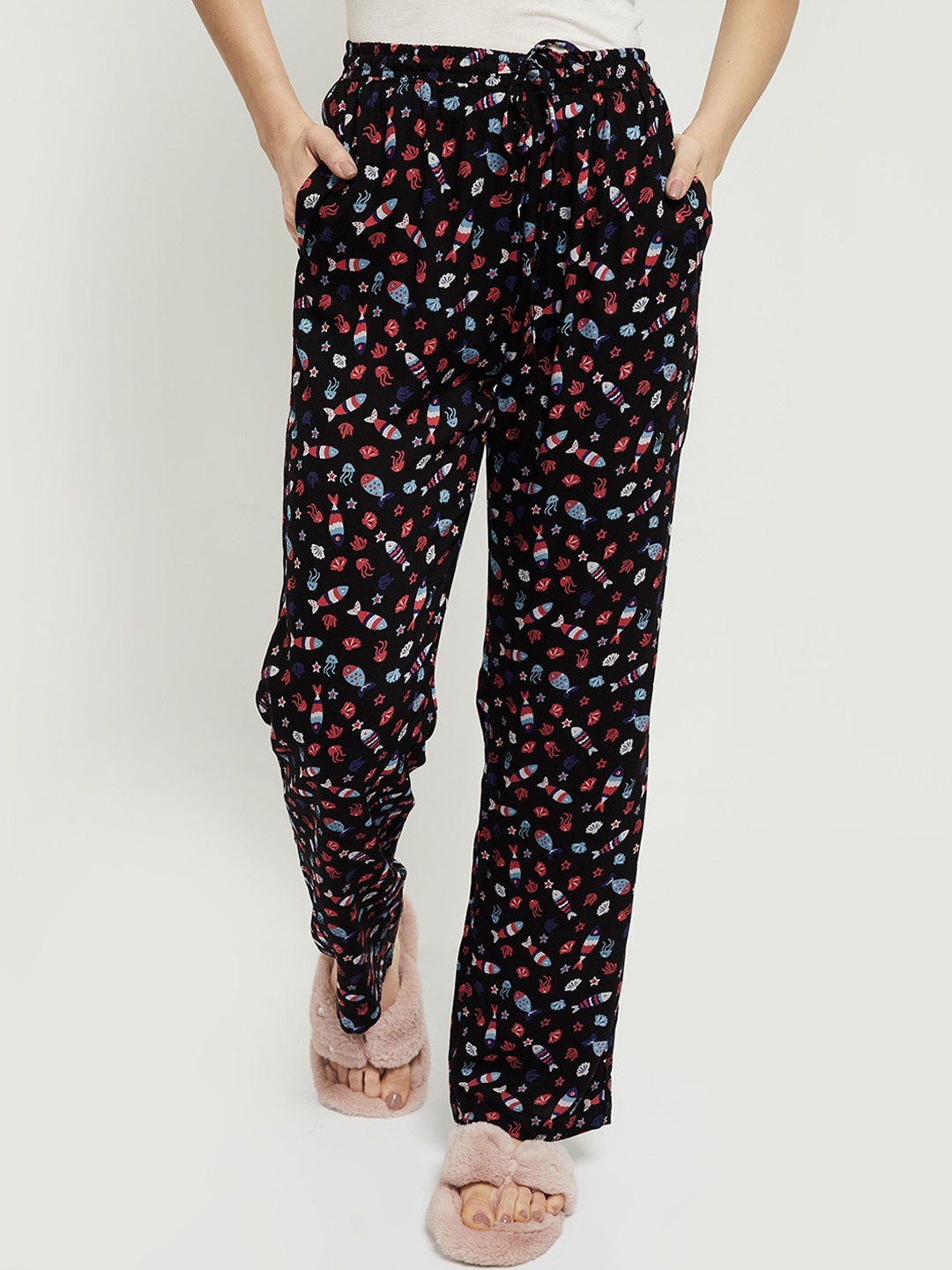 

max Women Black & Red Printed Lounge Pants