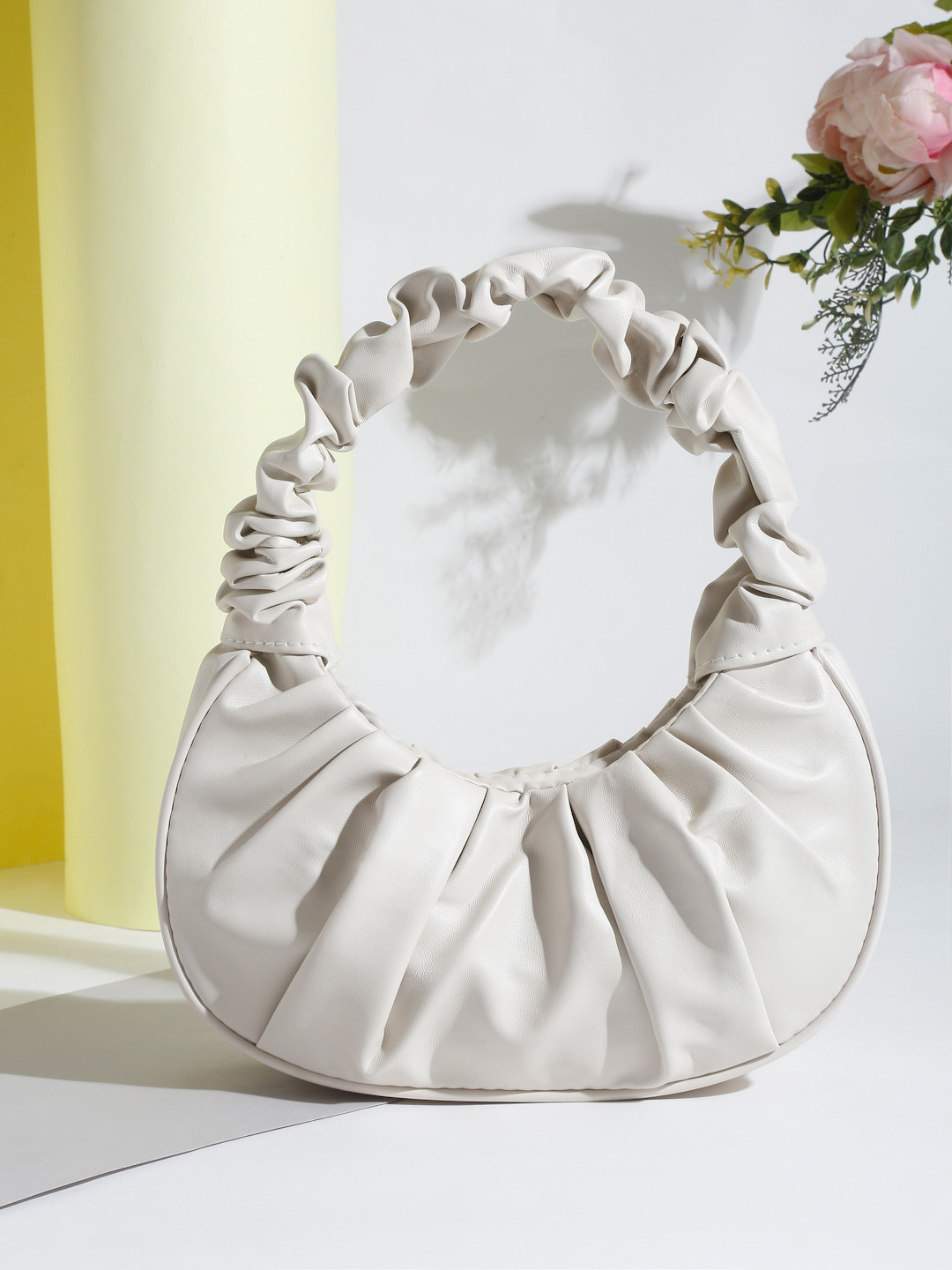 

Apsis Cream-Coloured Structured Shoulder Bag with Fringed