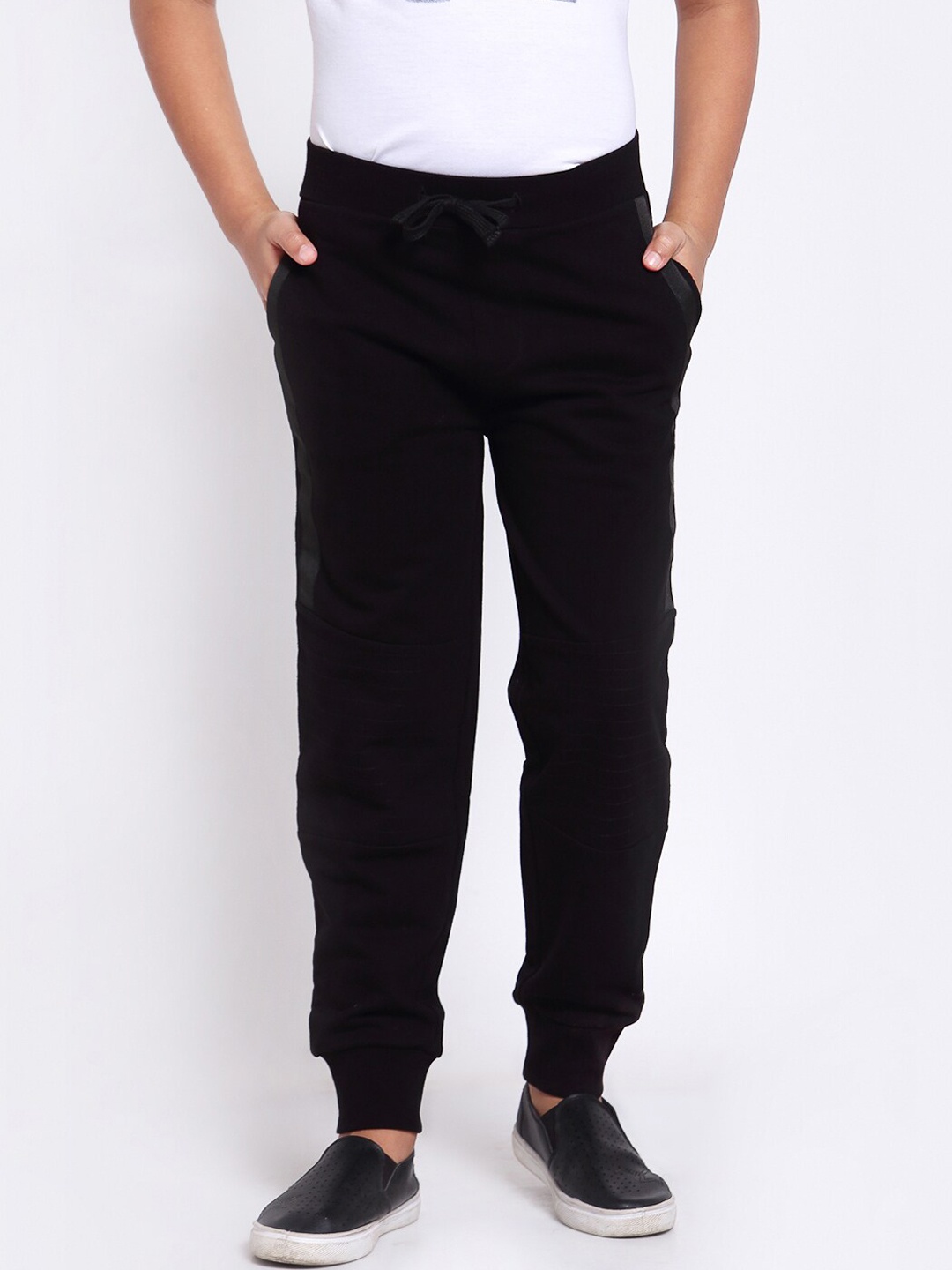 

Pepe Jeans Boys Black Solid Cotton Joggers