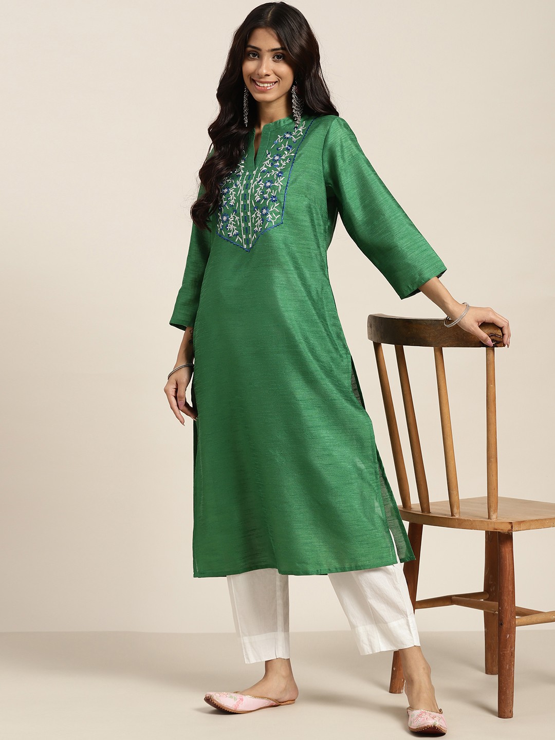

Sangria Women Green & Blue Yoke Design Straight Kurta