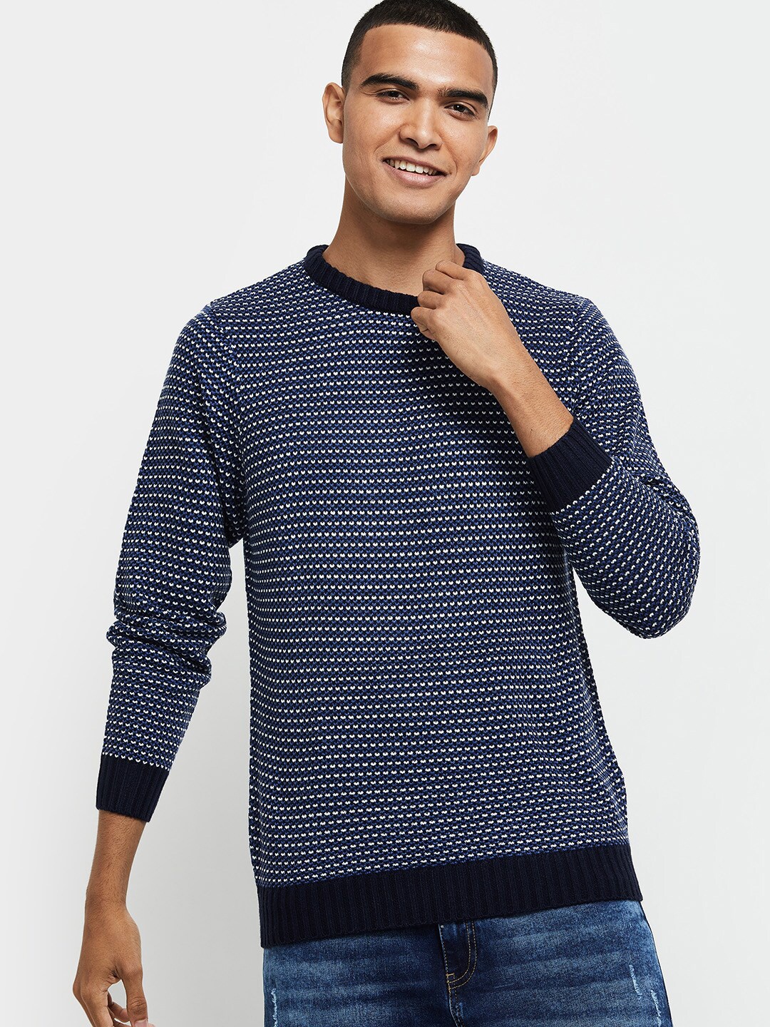 

max Men Navy Blue & Black Printed Pullover