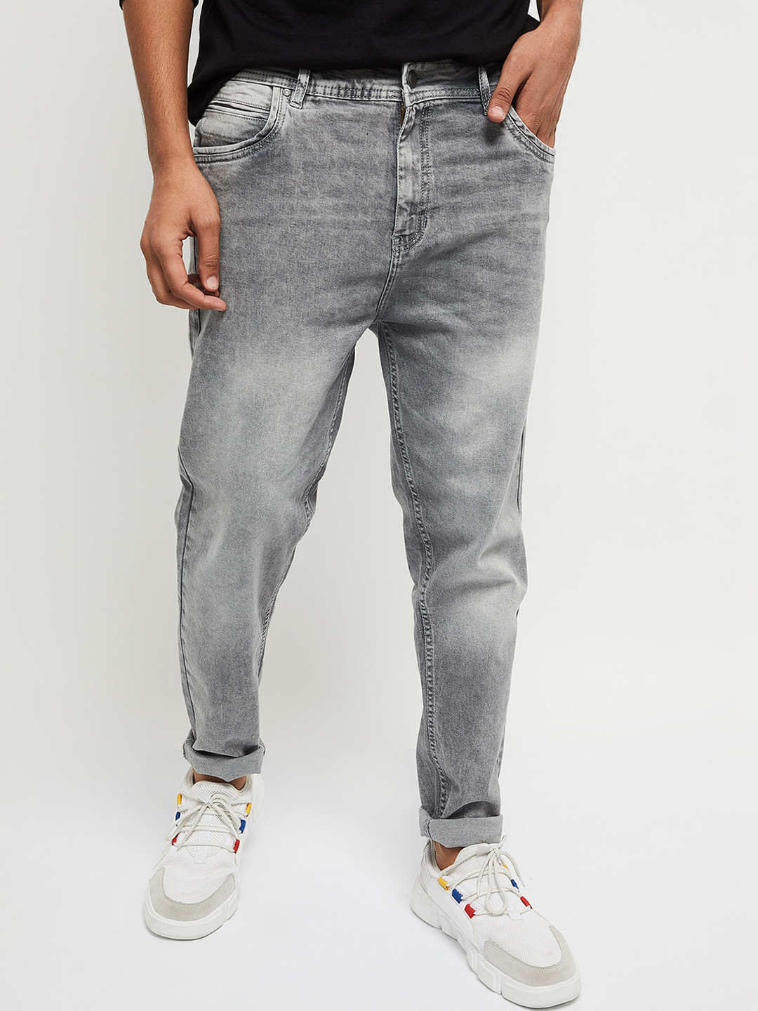 

max Men Grey Slim Fit Heavy Fade Jeans