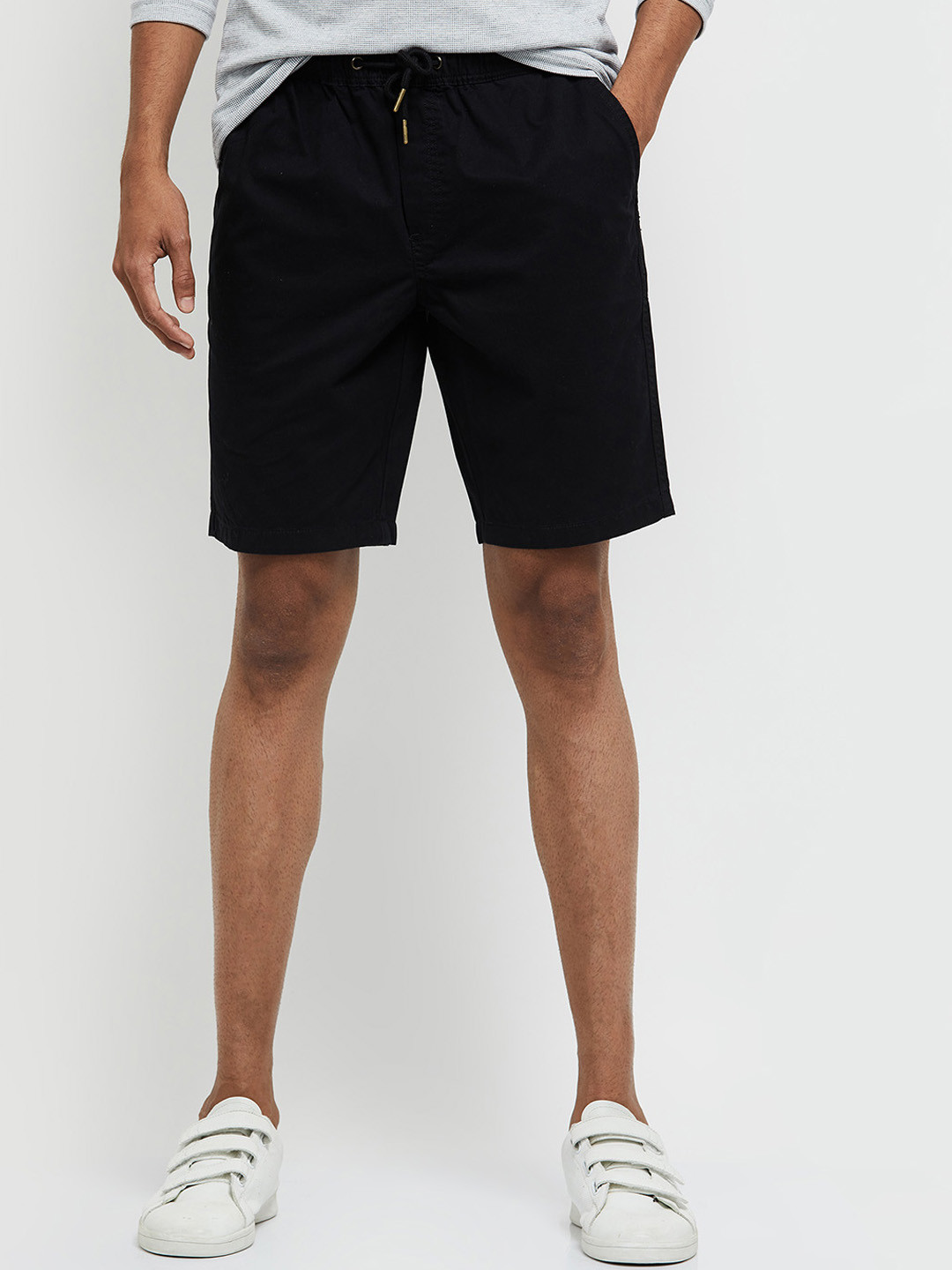

max Men Black Pure Cotton Regular Shorts