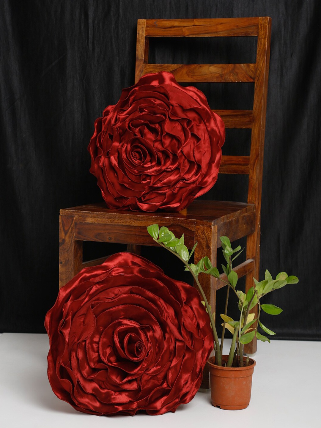 

HOSTA HOMES Maroon Set of 2 Floral Satin Round Cushion Covers