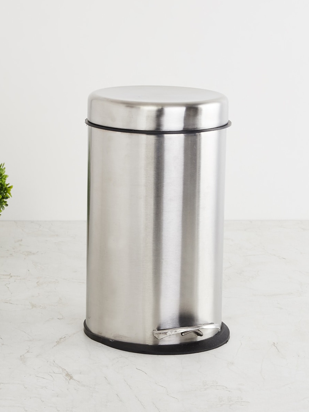 

Home Centre Silver-Toned Solid Stainless Steel Dustbin