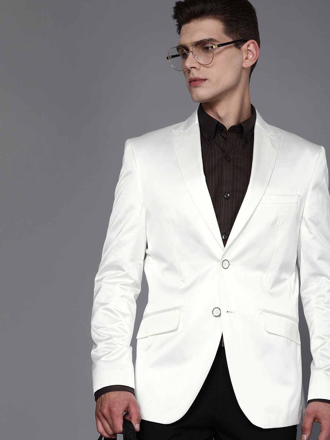 

Peter England Elite Men White Solid Formal Blazer