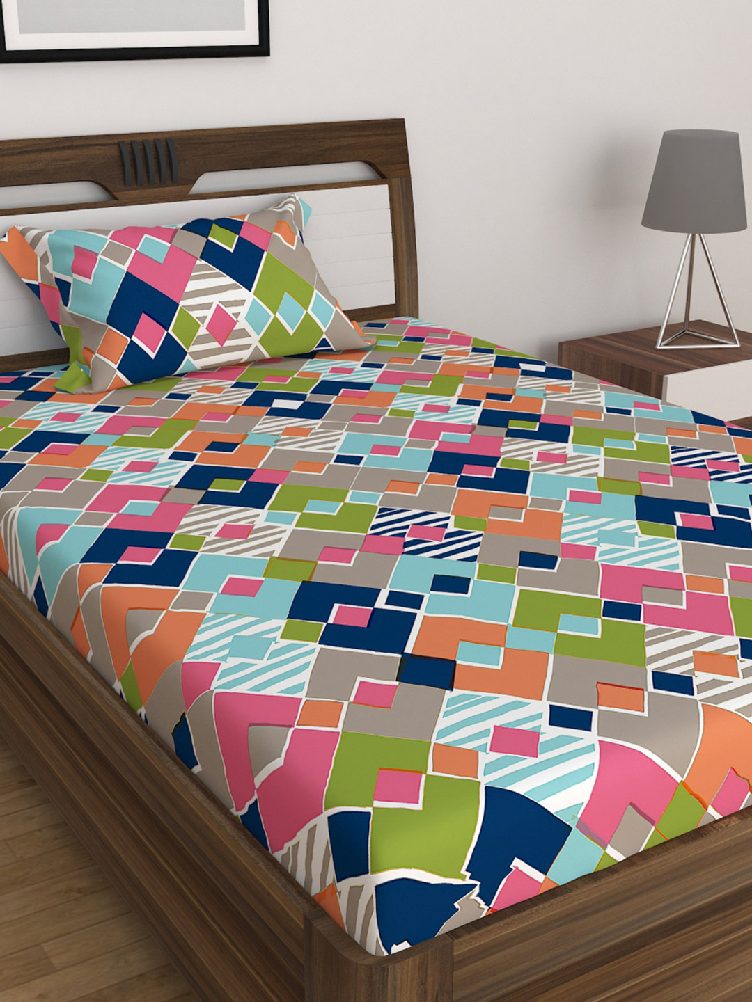 

Home Centre Green & Blue Geometric Printed 2 Single Bedsheet with 1 Pillow Covers