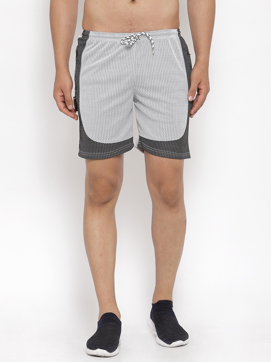 

KLOTTHE Men White & Black Printed Lounge Shorts