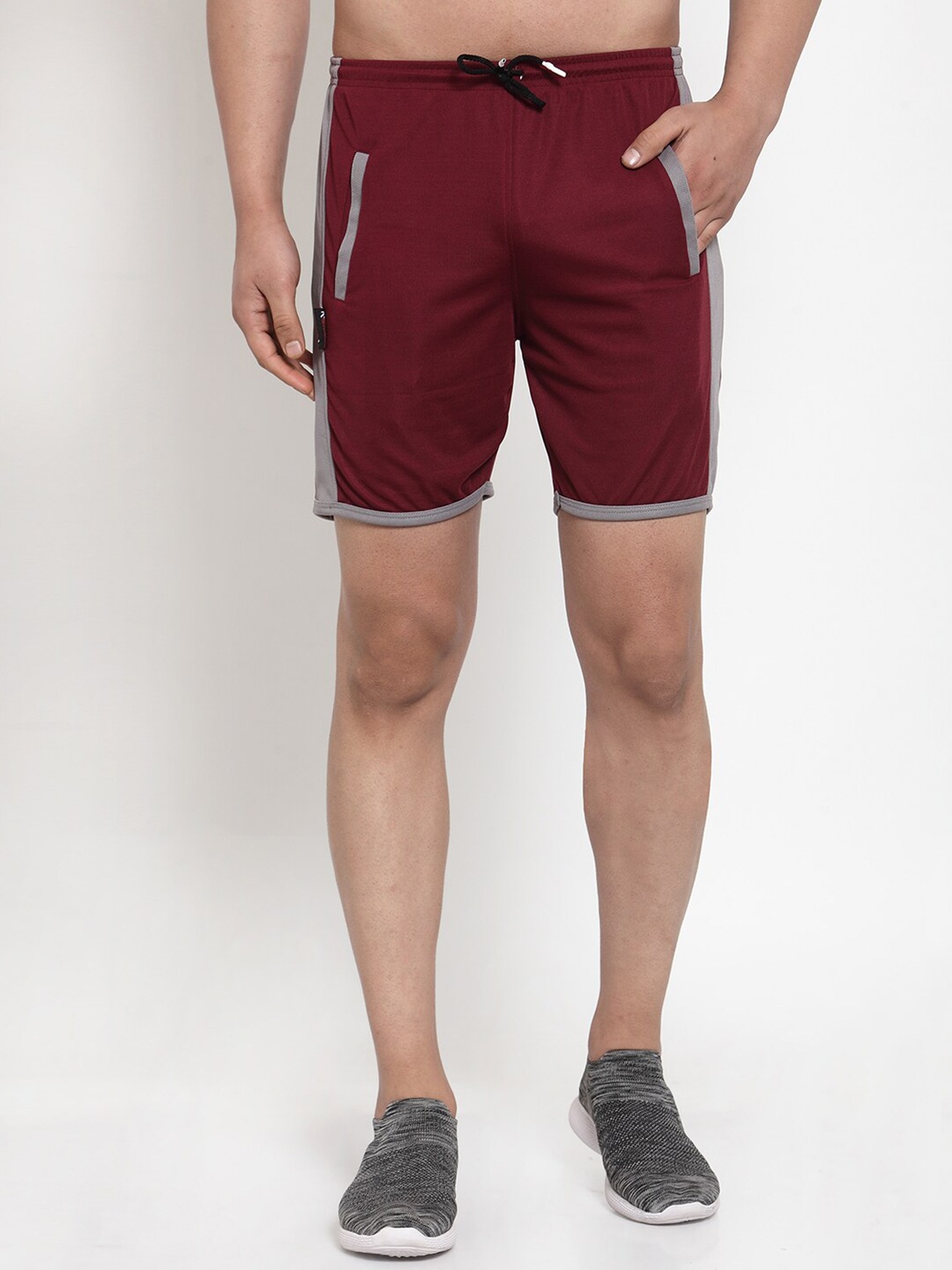 

KLOTTHE Men Maroon Regular Shorts