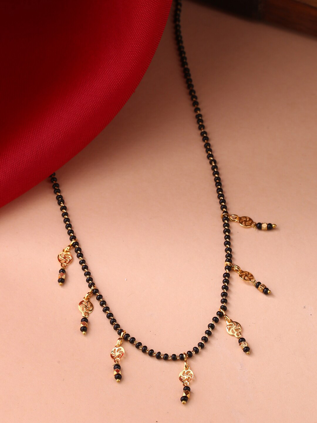 

Shoshaa Gold-Plated & Black Brass Handcrafted Chain