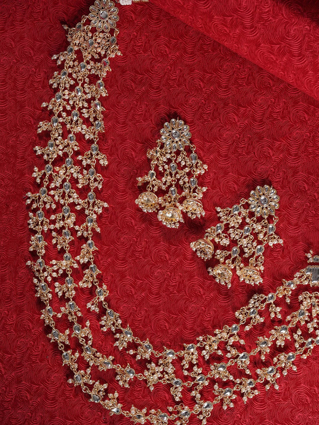 

Shoshaa Gold-Plated White Kundan-Studded Beige Beaded Handcrafted Jewellery Set