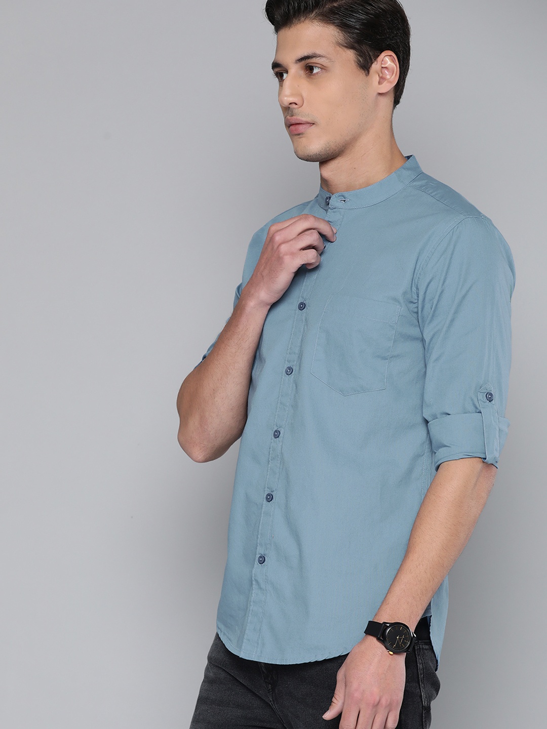 

Harvard Men Blue Solid Pure Cotton Casual Shirt