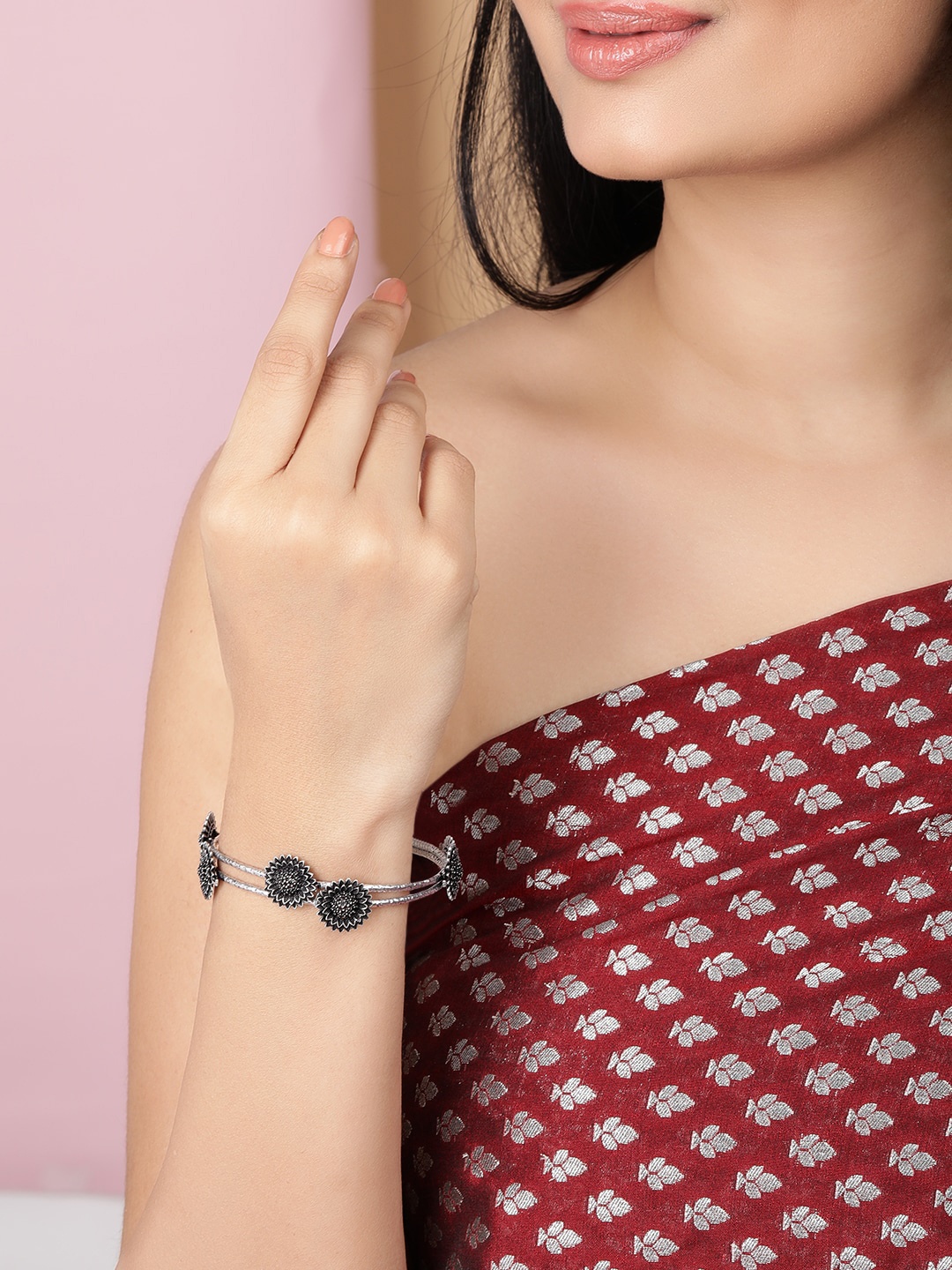 

Rubans Set Of 2 Oxidised Silver-Toned Bangle