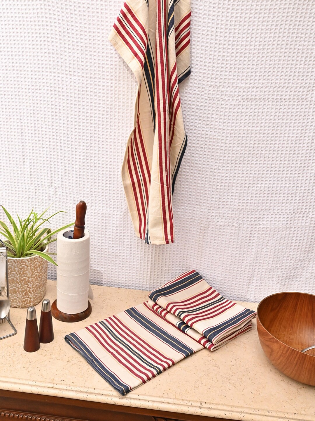 

AVI Living Set Of 4 White & Blue Cotton Striped 930 GSM Kitchen Towel