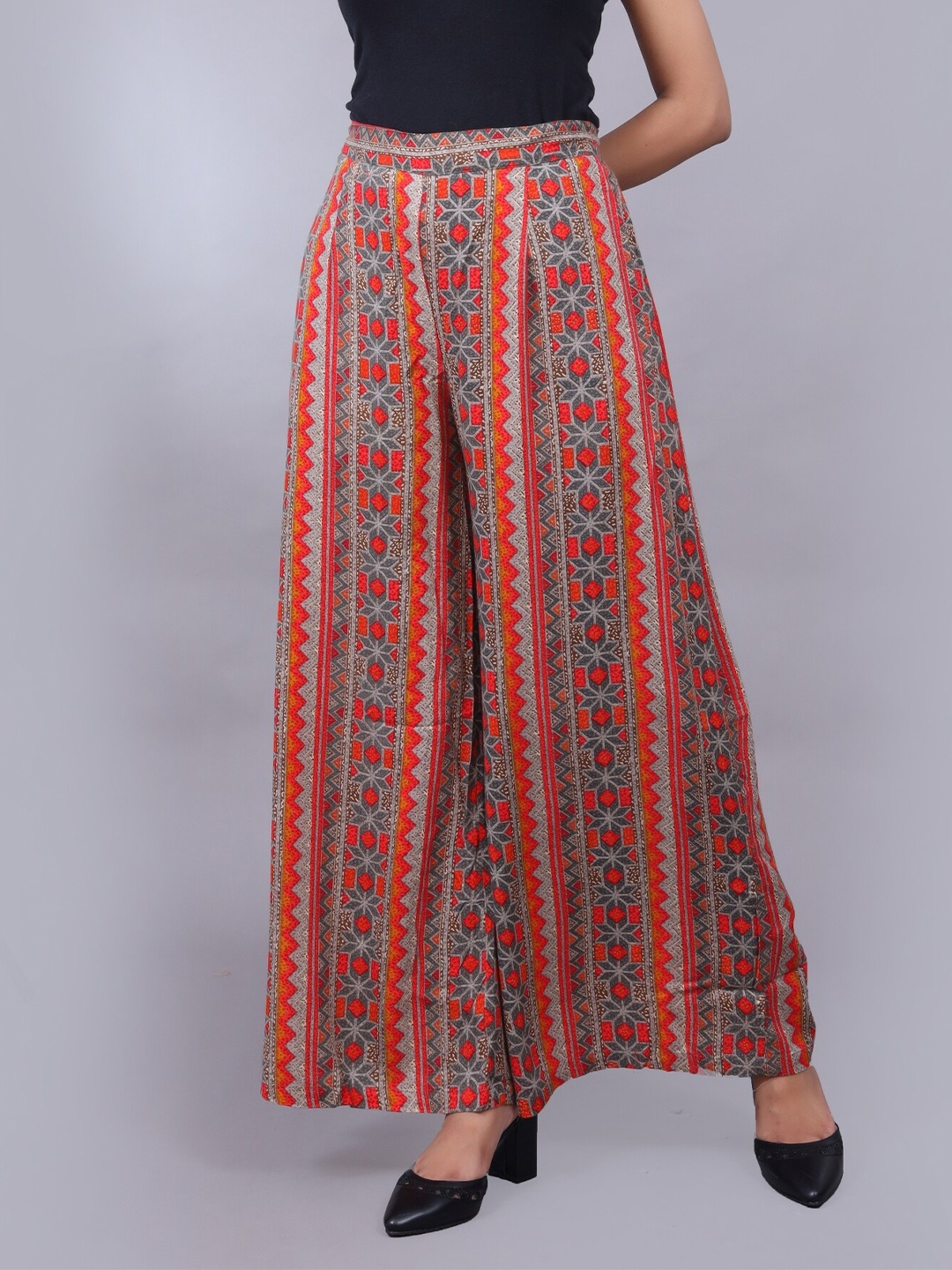 

DIVYANK Women Red & Grey Floral Printed Palazzos