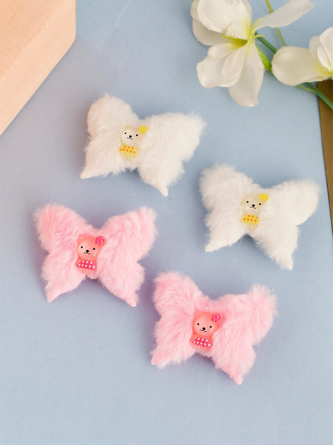 

Silvermerc Designs Girls Pink & White Set of 4 Fur Alligator Hair Clips