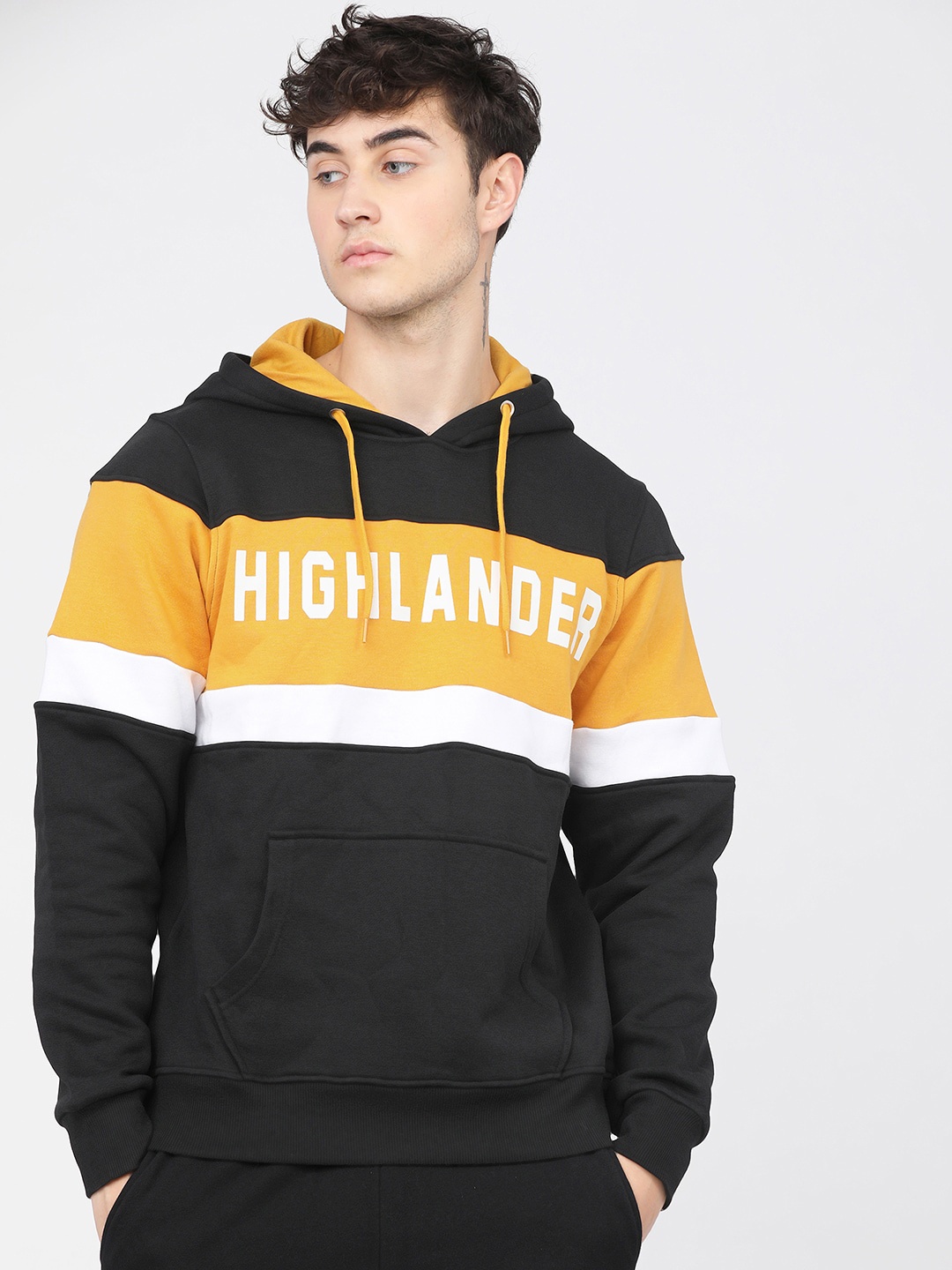 

HIGHLANDER Men Black Colourblocked Hooded Sweatshirt