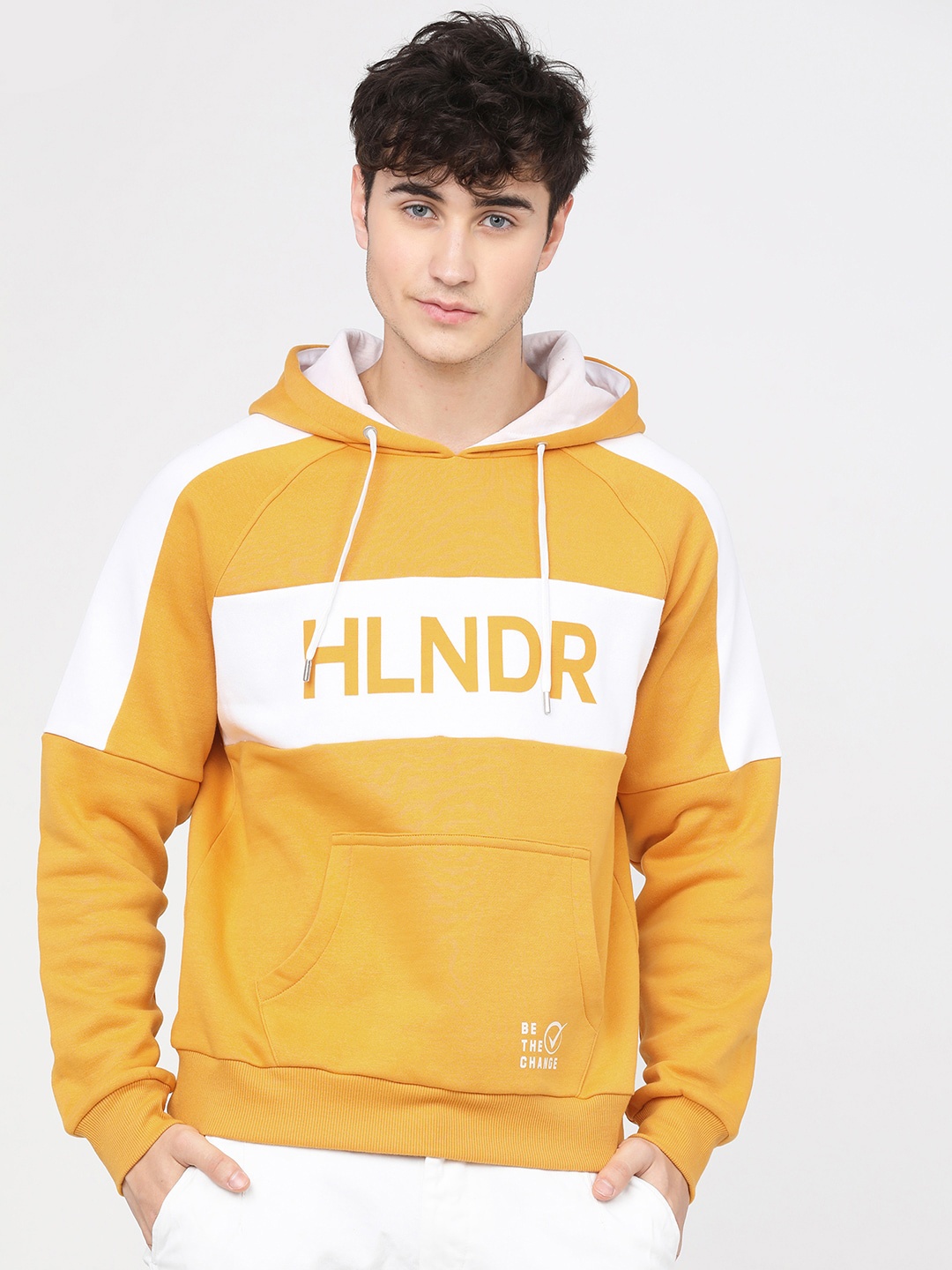 

HIGHLANDER Men Mustard Printed Hooded Sweatshirt