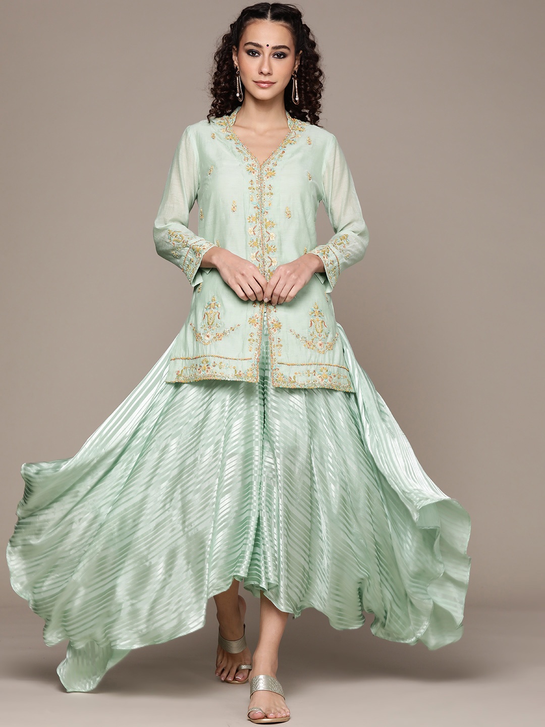 

Ritu Kumar Women Green Floral Embroidered Regular Kurti with Sharara