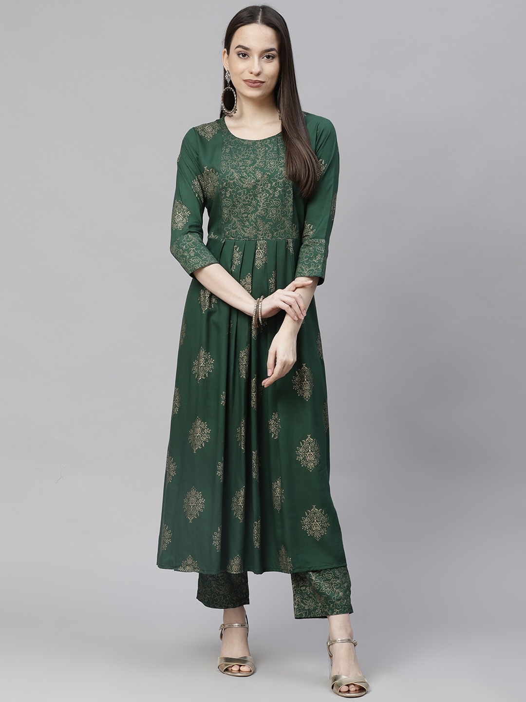 

Aasiya Women Green Ethnic Motifs Printed Regular Kurta with Trousers