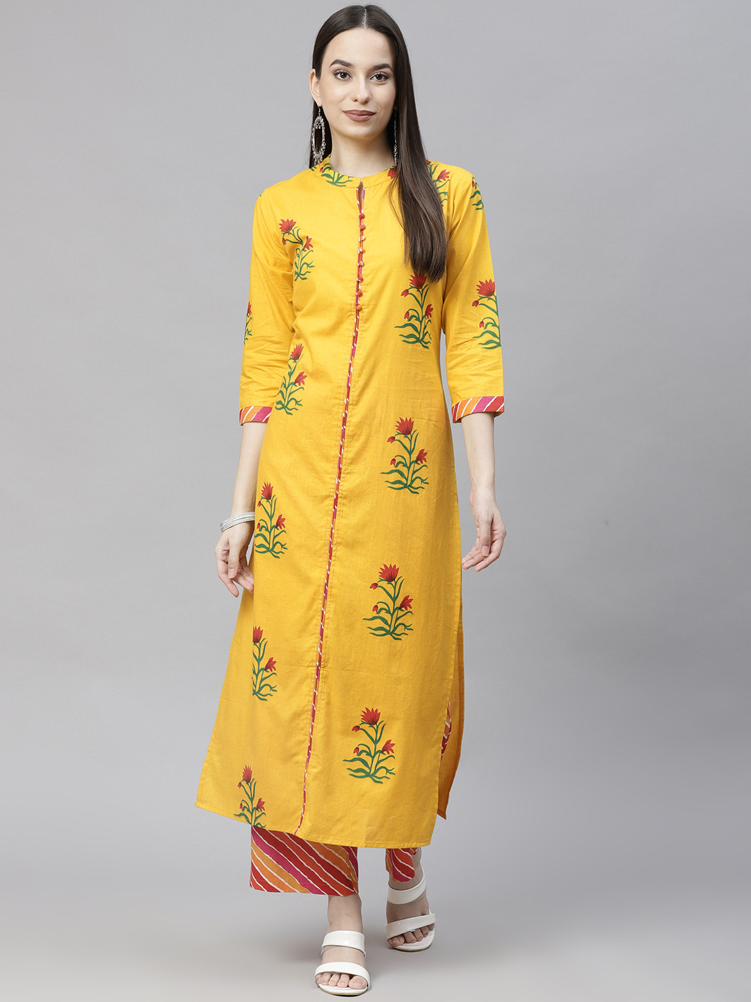 

Aasiya Women Yellow Floral Printed Regular Pure Cotton Kurta with Palazzos