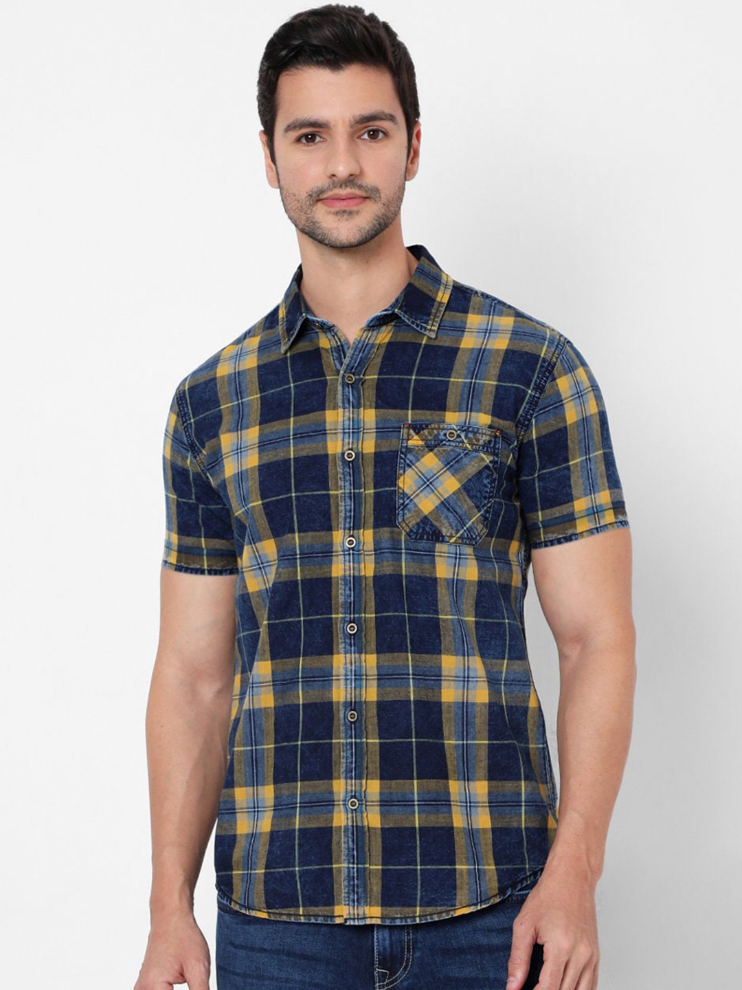 

Mufti Men Blue Slim Fit Tartan Checks Opaque Checked Casual Shirt