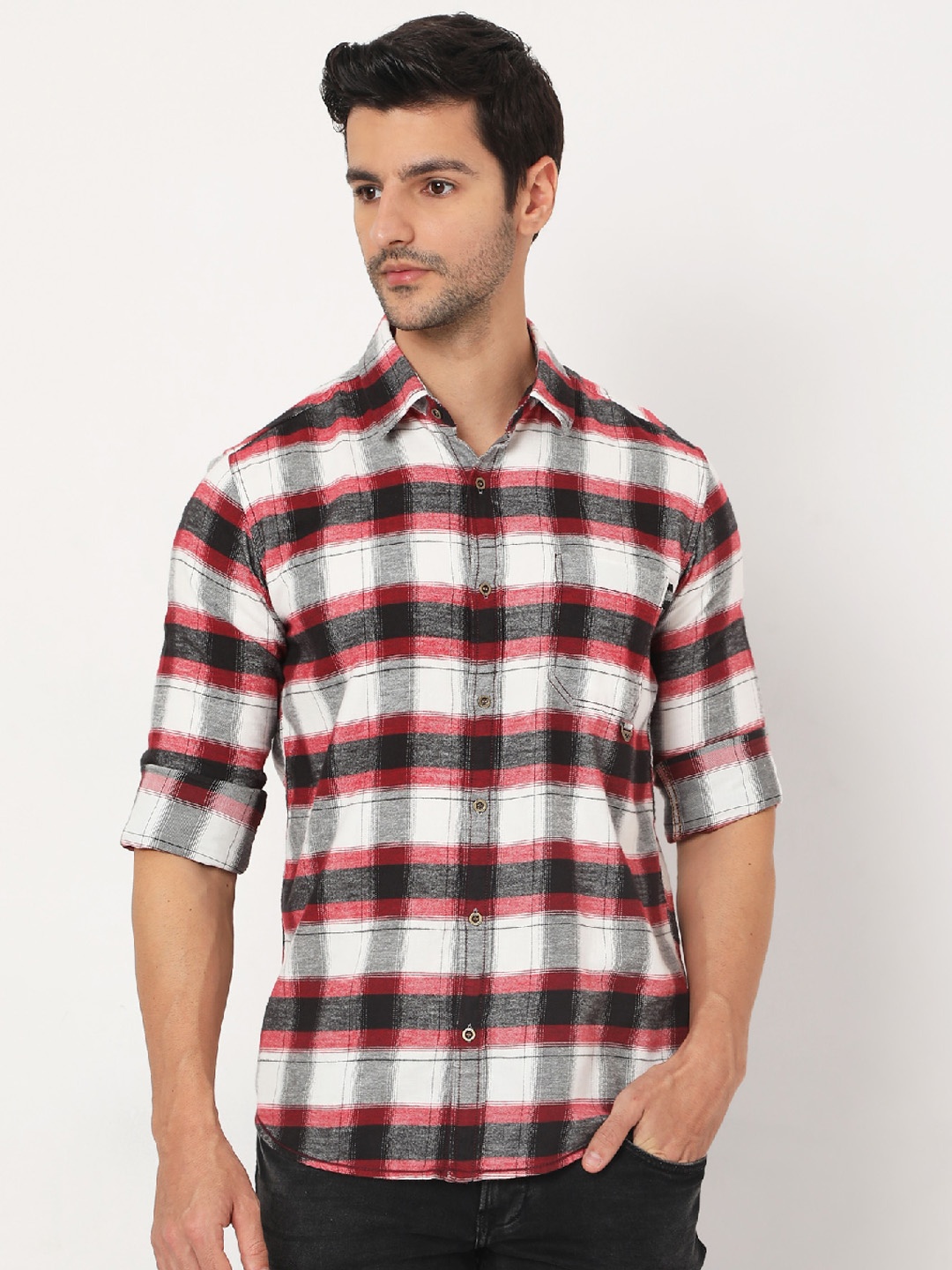 

Mufti Men Off White & Red Slim Fit Opaque Checked Pure Cotton Casual Shirt