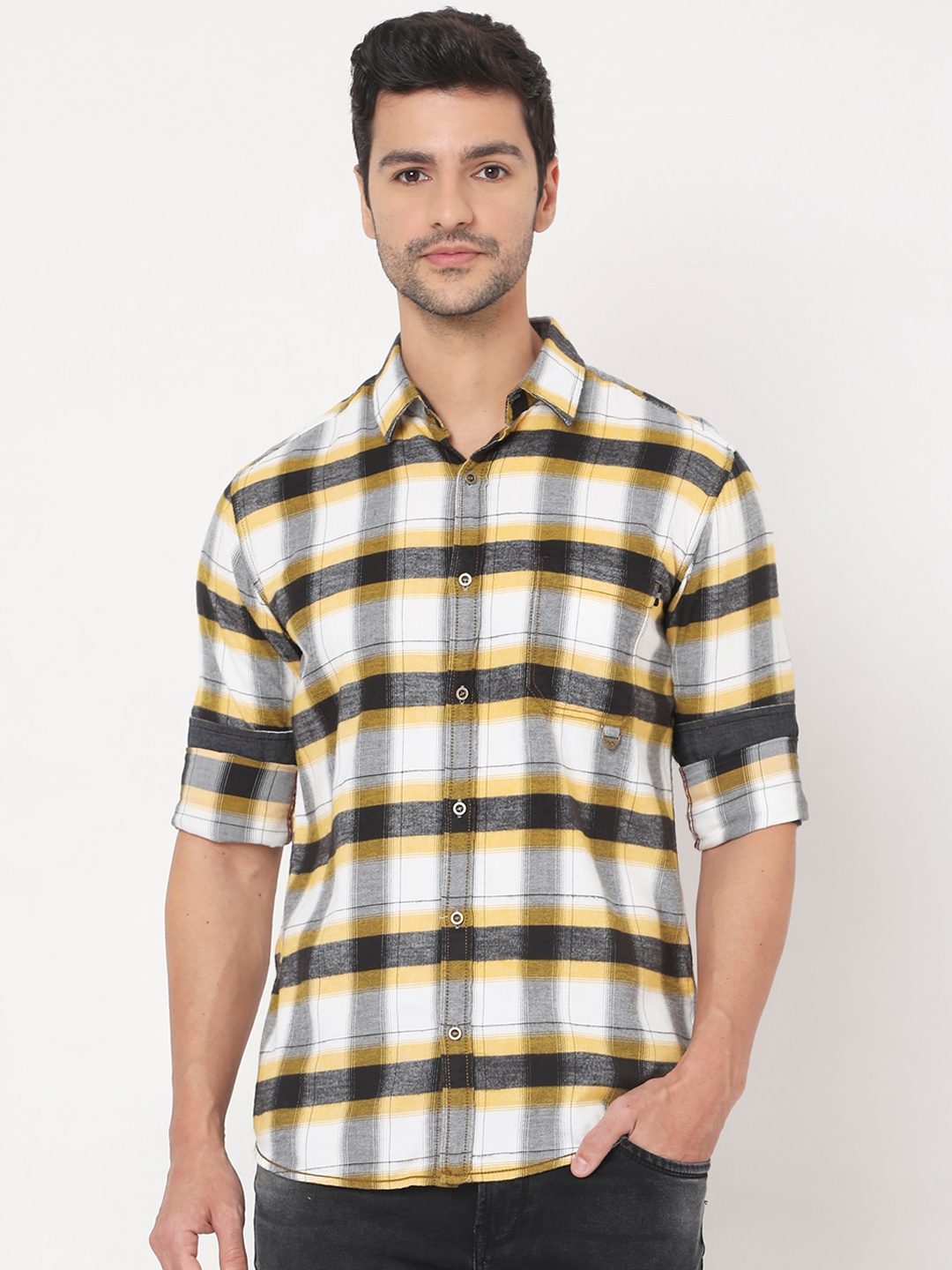 

Mufti Men Off White Slim Fit Opaque Checked Casual Shirt