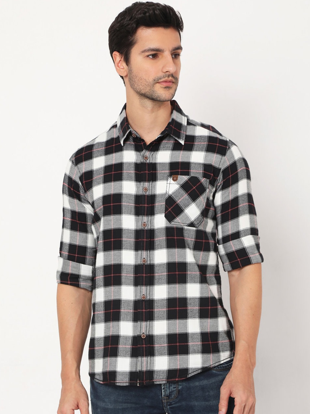 

Mufti Men Black & White Slim Fit Opaque Checked Pure Cotton Casual Shirt