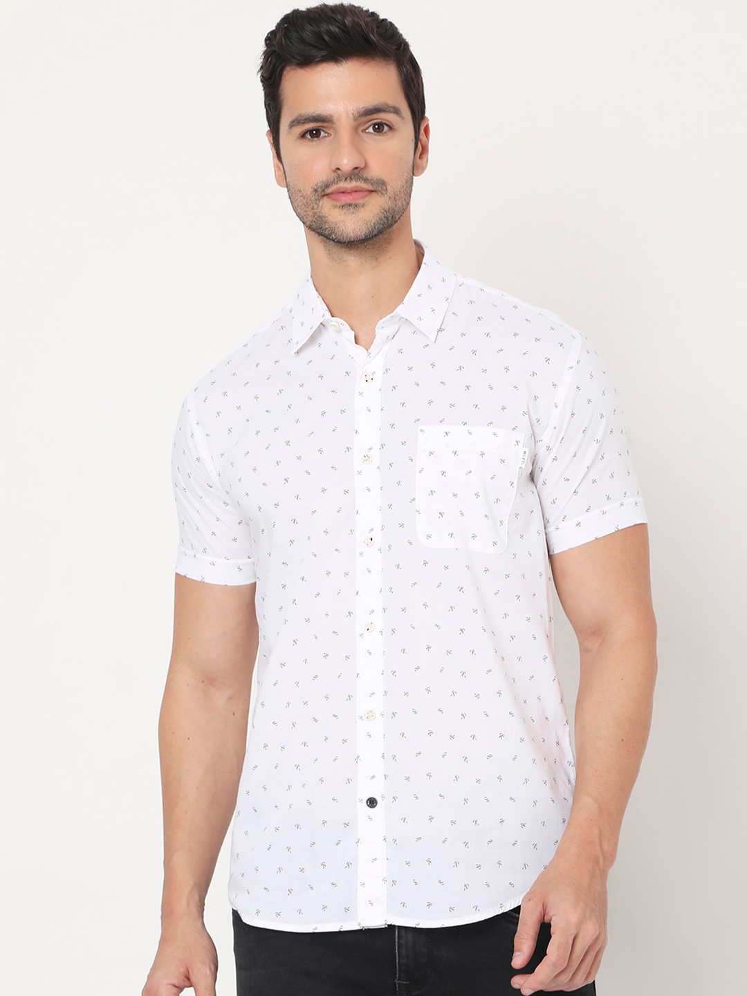 

Mufti Men White Slim Fit Opaque Printed Casual Shirt