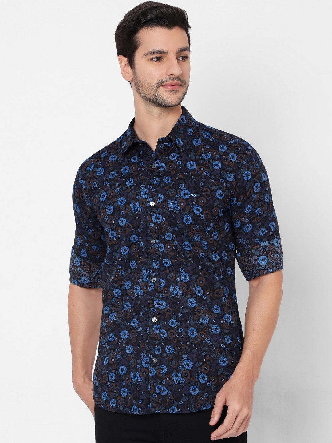 

Mufti Men Black & Blue Slim Fit Floral Opaque Printed Casual Shirt